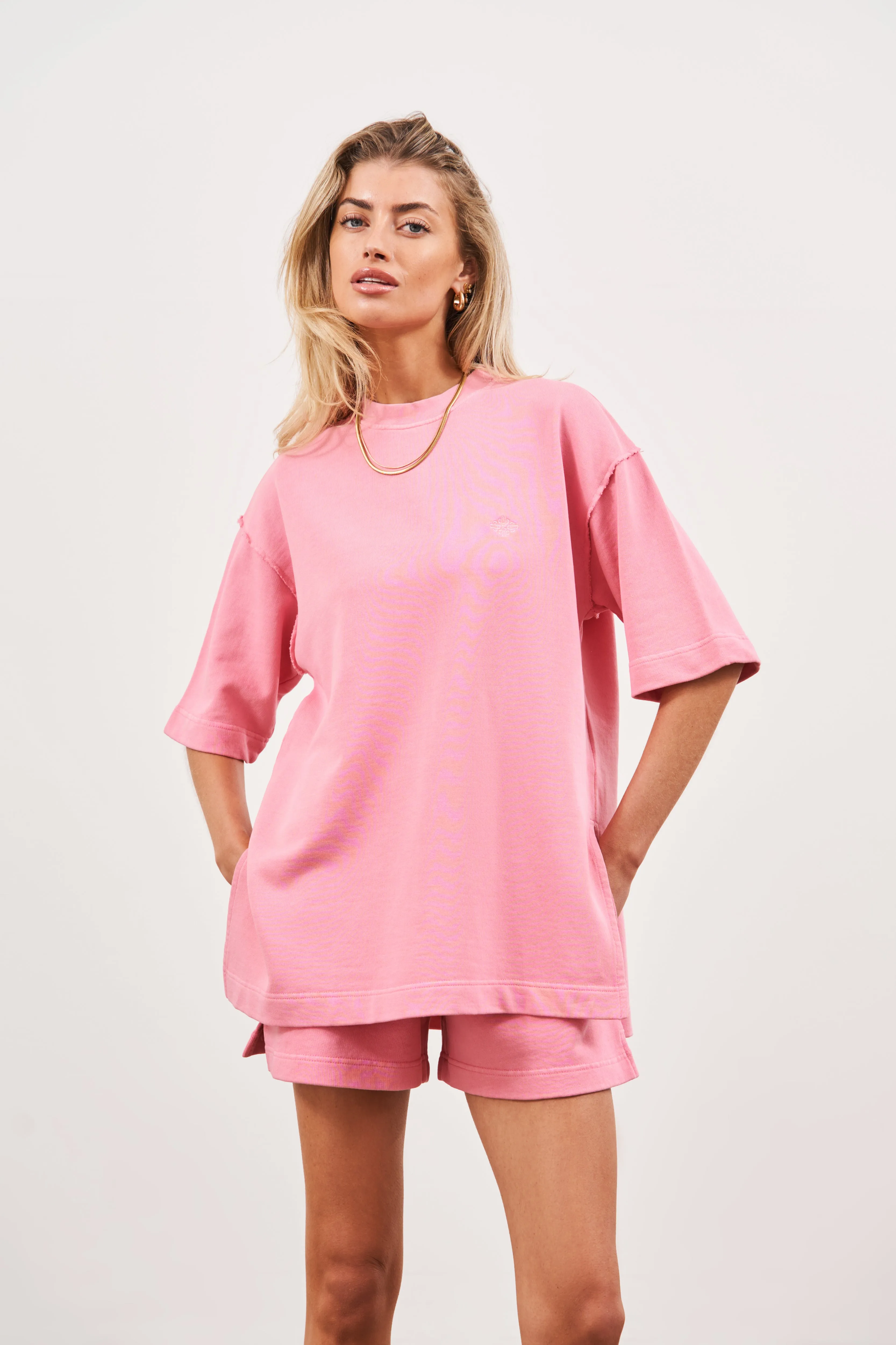 EMBLEM OVERSIZED T-SHIRT - PINK