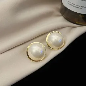 Geometric Circular Metal Charm Jewelry: RB308 Sweet Big Pearl Stud Earrings