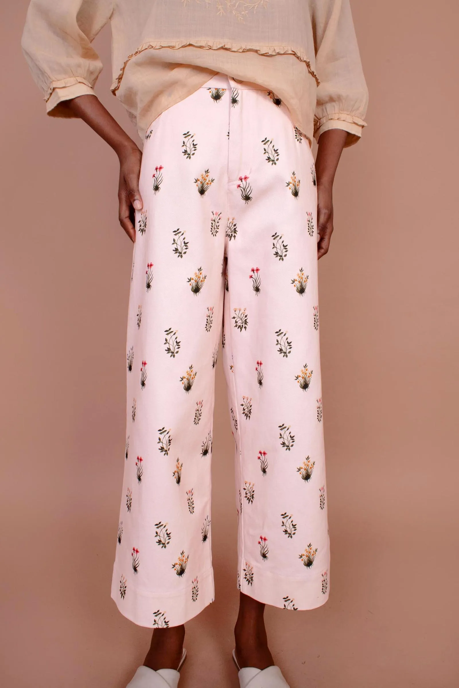 HANA Floral-Print Wide-Leg Cropped Jeans