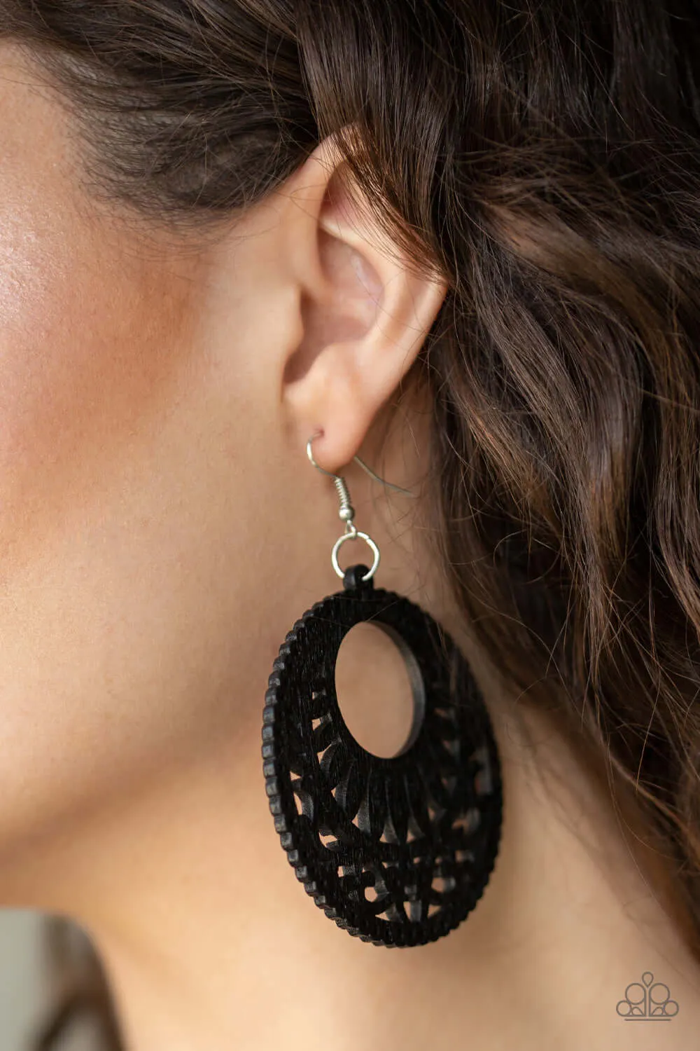 Paparazzi Accessories  - Coachella Cabana #L40 - Black Earring