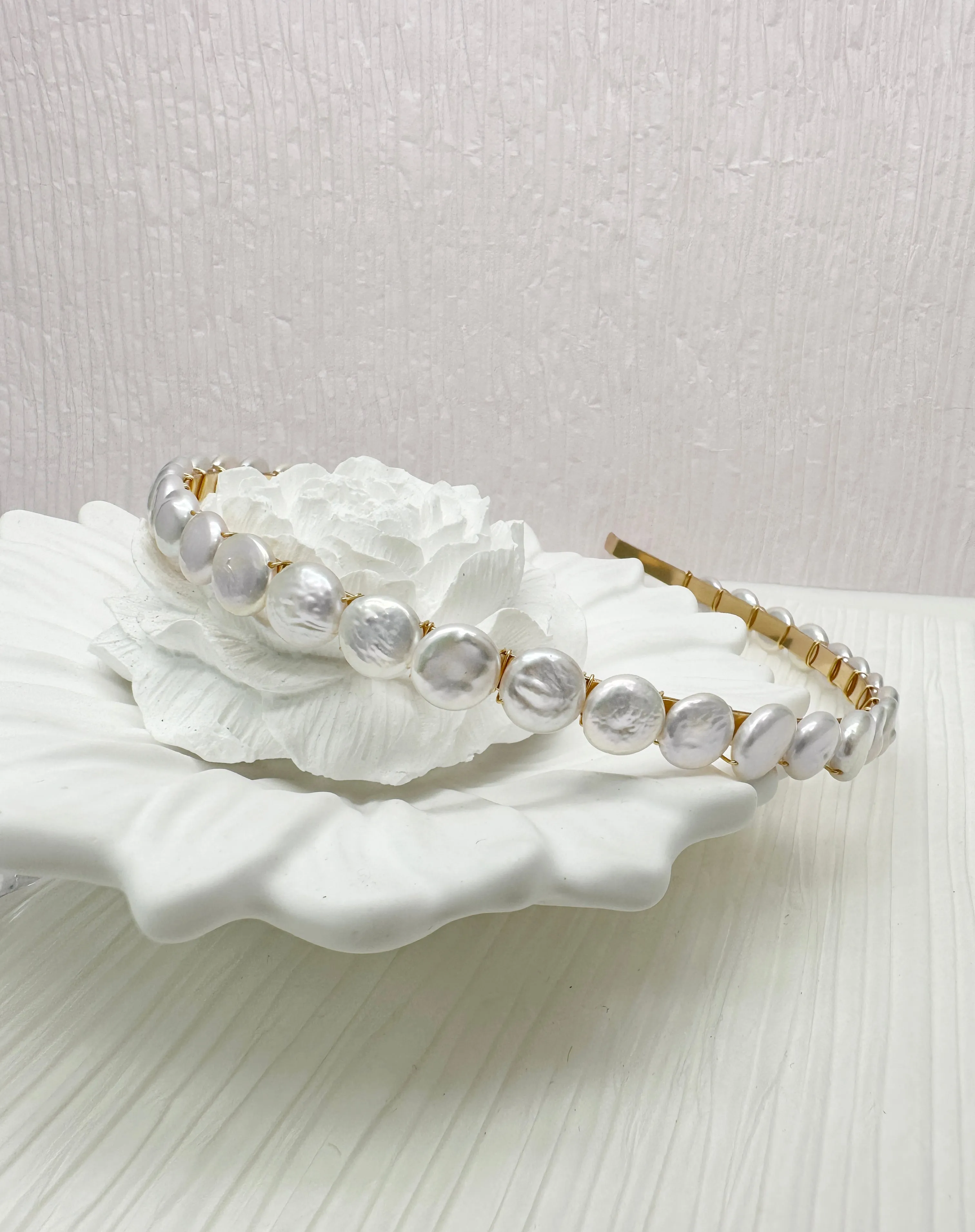 Round Shaped Freshwater Pearls Hair Band LH003